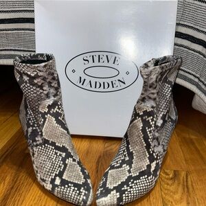Steve Madden Black and Gray Snake Print Ankle Boots